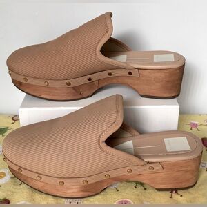 Dolce Vita Closen Nubuck Leather Studded Mule Clogs in tan color Size 9.5